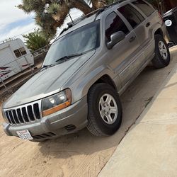1999 Jeep Grand Cherokee 4 x 4