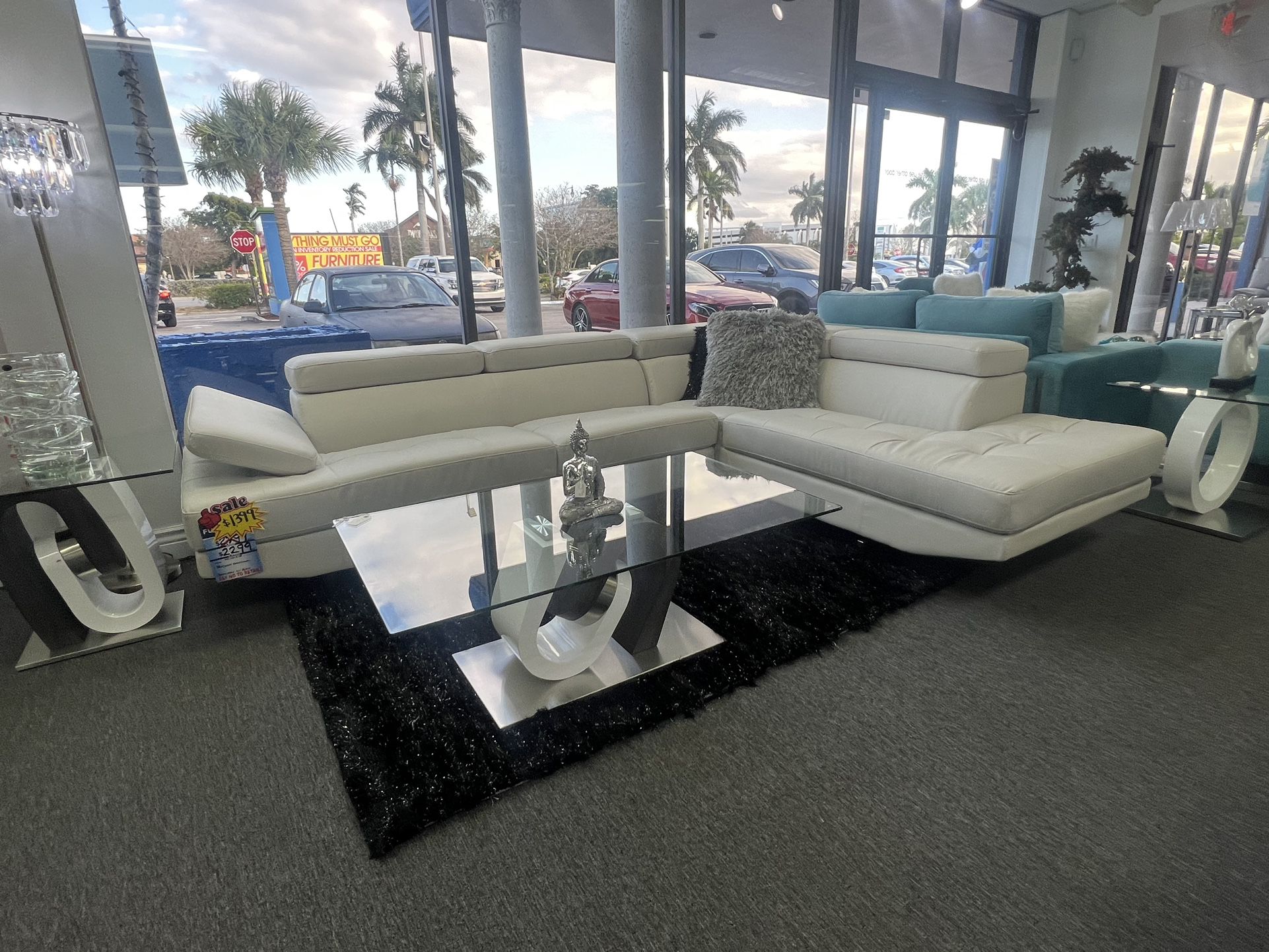 🔥Beautiful modem L shape sectional available for only $1399