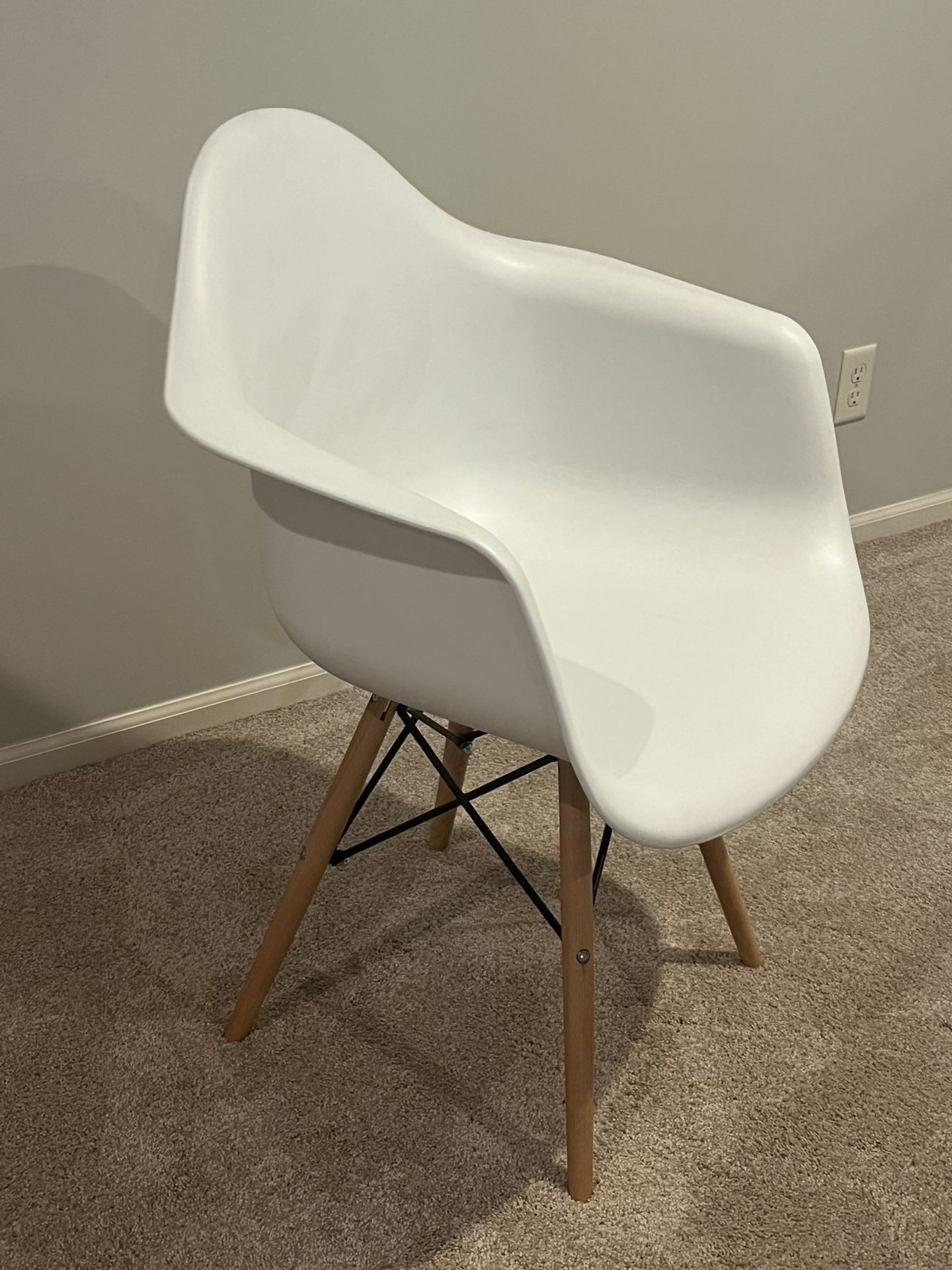 Eames White Plastic Desk Chair With Arms