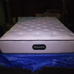 Seally Mattress and box spring  Brand New Never Slept On 