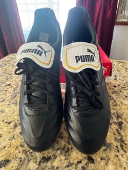 Soccer cleats
