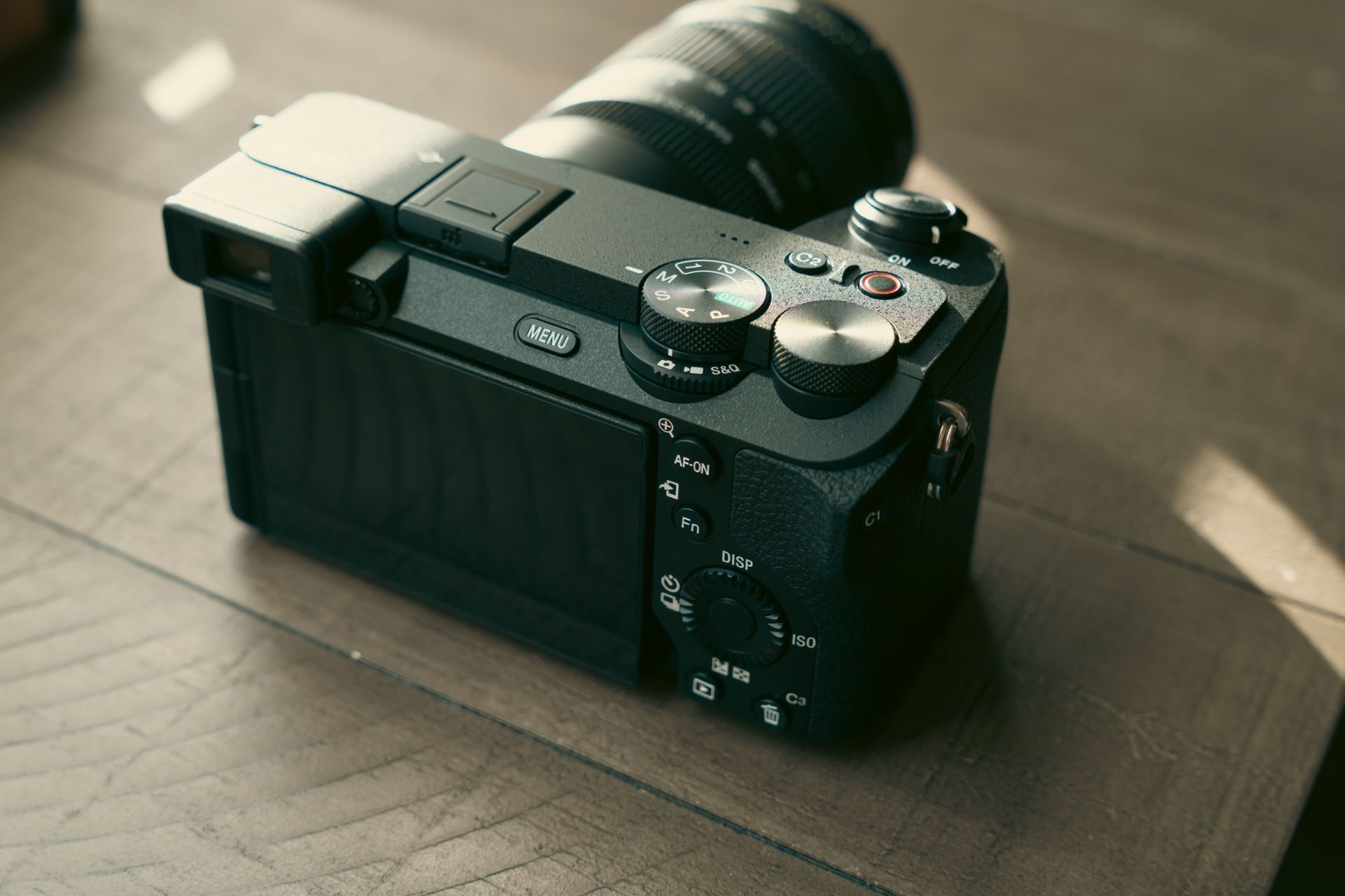 Sony a6700 + Sigma 18-50 (NEW) 