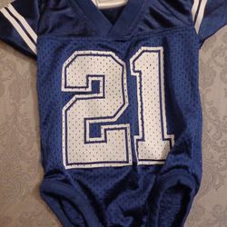 Womens Small Cowboys Jersey for Sale in San Antonio, TX - OfferUp