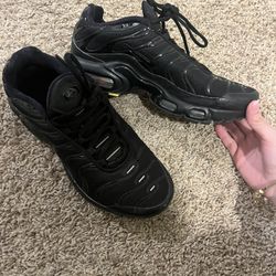 Black Nike Vapormaxes