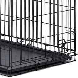 Brand New Leak proof dog crate pan fits 36-inch-long