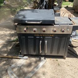 BlackStone Gas Grill 
