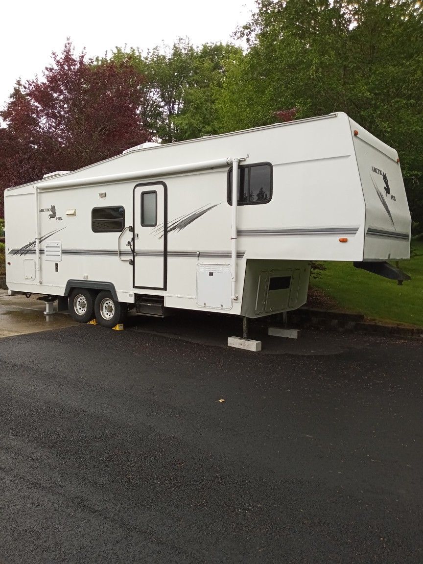 2001 ARCTIC FOX 5th Wheel 30ft