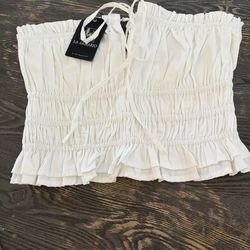 Lot of 2 Juniors Women’s size M white crop tops NEW