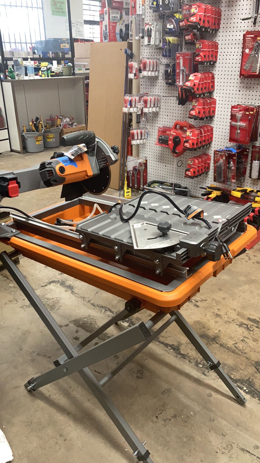 RIDGID 9 Amp Corded 7 in. Wet Tile Saw with Stand