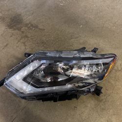 Nissan Roque Headlight 