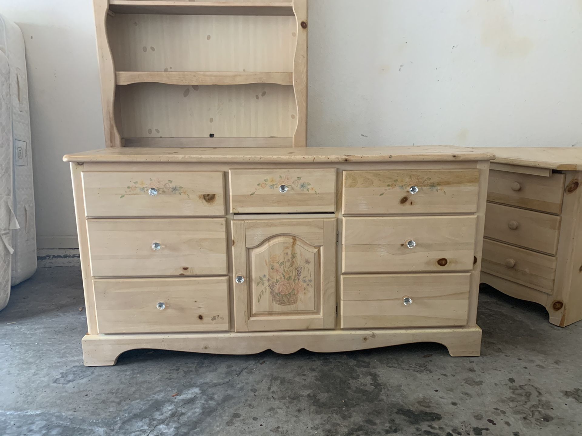 Bedroom set