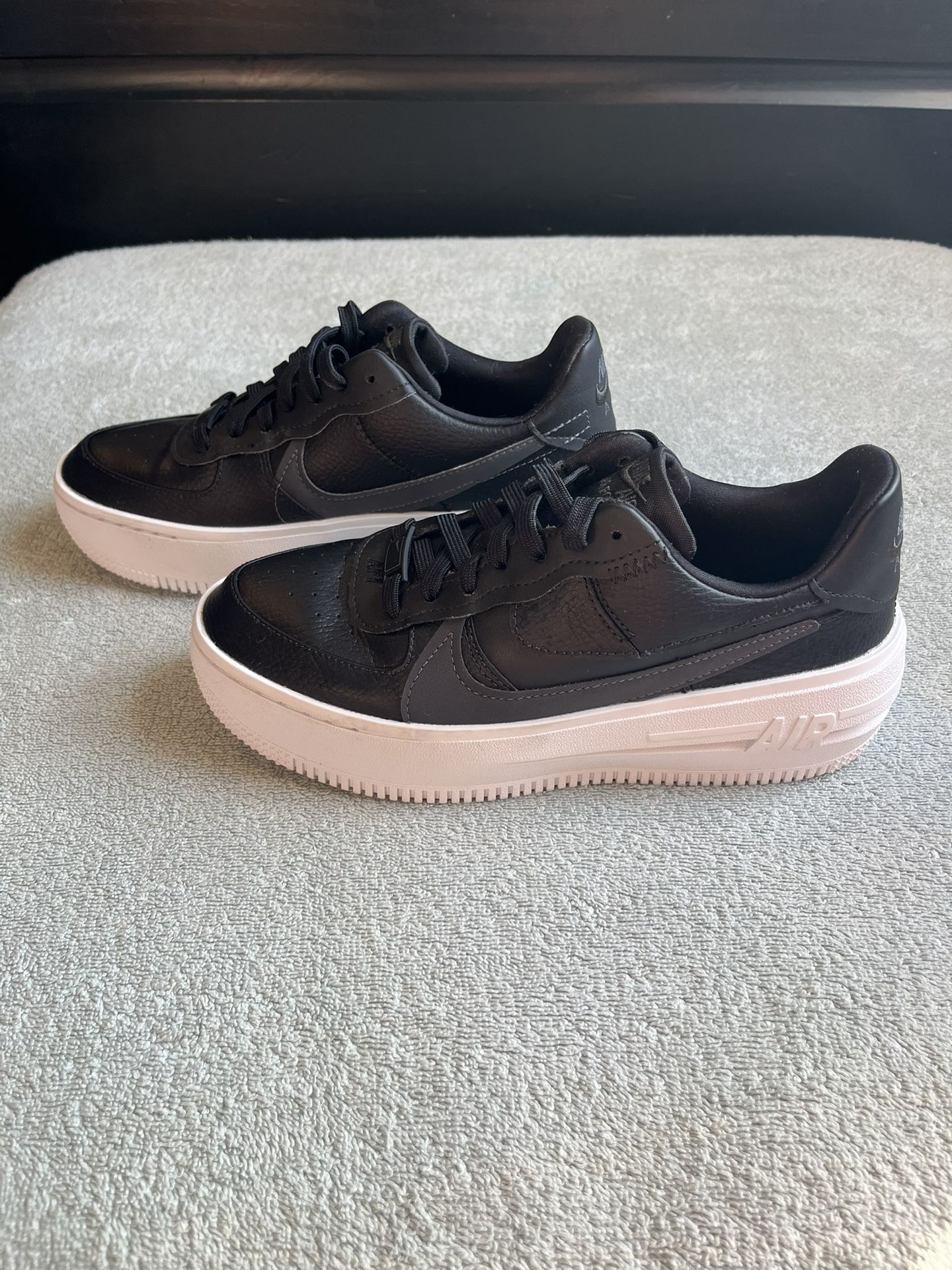 Nike Air Force Black Women Shoes Size 7