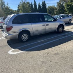 2005 Dodge Grand Caravan