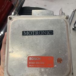 BMW 733i E23 ECU 008