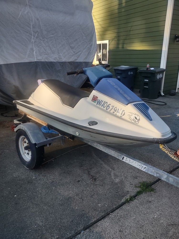 3 Skis 2 Trailers Or?