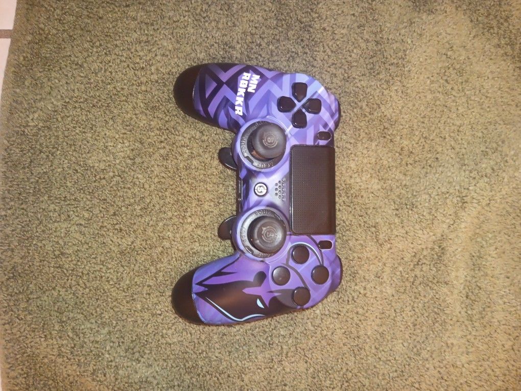 customized SCUF Infinity 4PS PRO controller for PlayStation 4