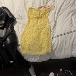 Oh polly yellow dress new with tags size 4 UK