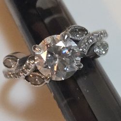 1.5 CT Beatiful Natural Diamond Engagement Ring