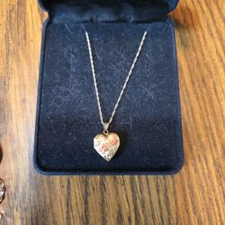 14kt Heart Locket Pendant/Necklace Set