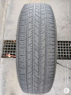225/65 R17 Goodyear 1 Tire $25