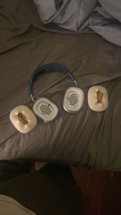 Air pod max color blue
