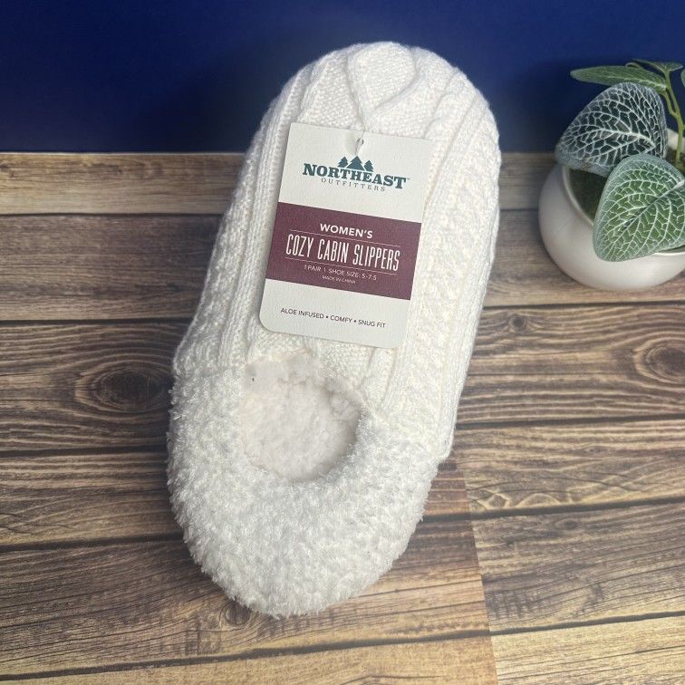 Northeast Outfitters Women's Cozy Cabin Slippers NWT Size S/M (Diamond Cream)