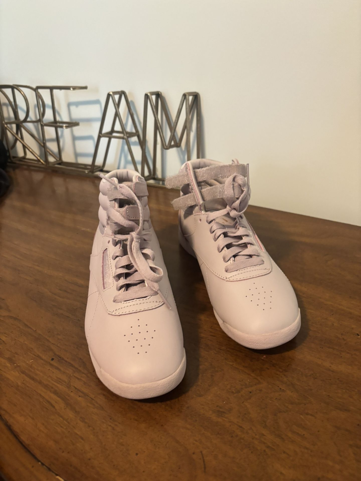 Reebok Sneakers