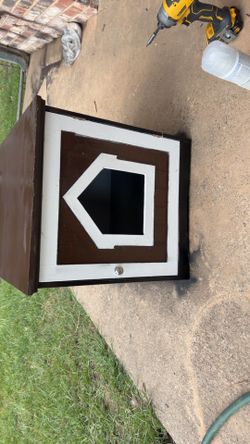 Hidden Litter box enclosure/ end table