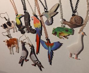 Realistic Animal Homemade Jewelry Cows Pigeons Tucan Birds Eagle Macaw Hummingbird Frog Snail Goose