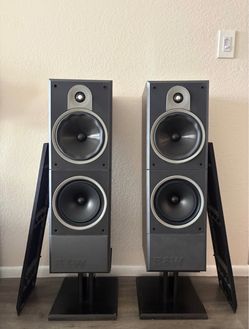 B&W DM620 Floorstanding Speakers w/ Stands – Excellent Condition