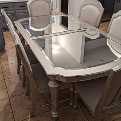 Dinette Set With Leaf Extender For Table And Six Chairs for Sale in Sugar Land TX OfferUp