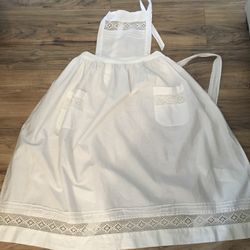 Cottagecore Classic White Bib Apron Cotton Lace Work On Hem Waist And Pocket 