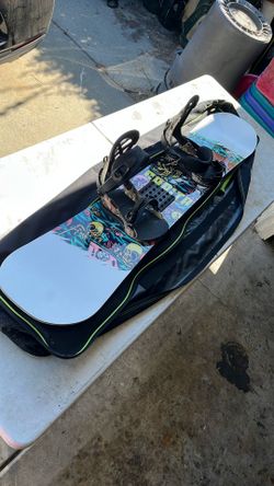 Capita Horrorscope 47 Snowboard And Bag