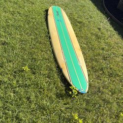 Free Surfboard 9’6”