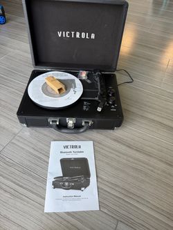 NEW Victrola Bluetooth Suitcase Turntable – Never Used