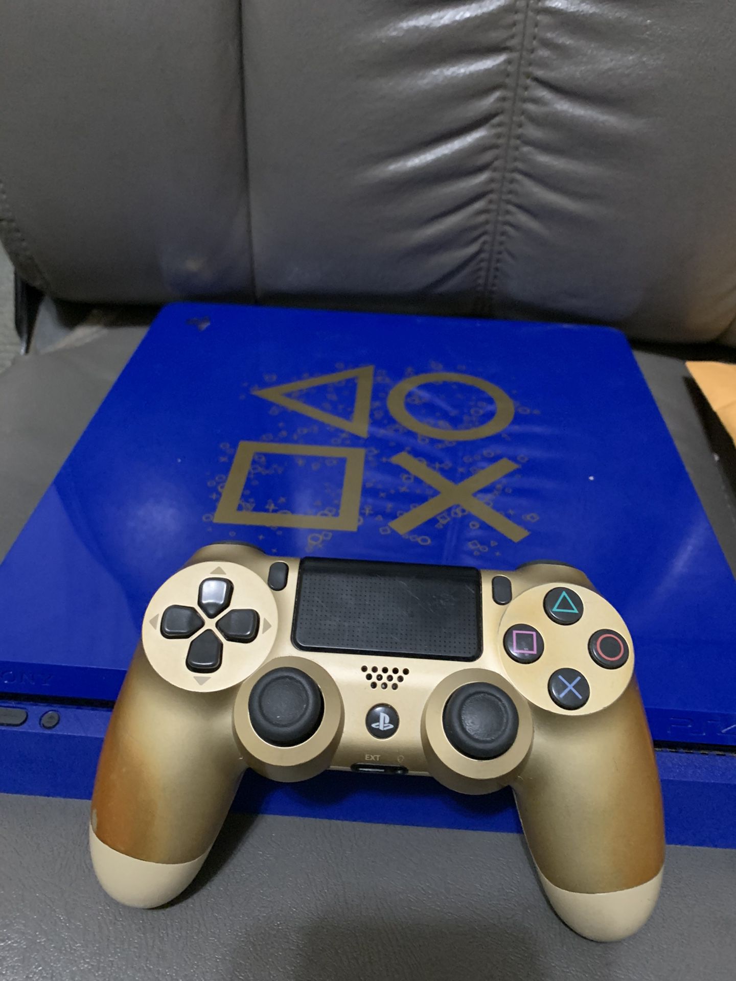 PS4 Slim Days of Play Edition Blue