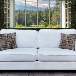 (Free Delivery 🚚) White Klaussner Couch