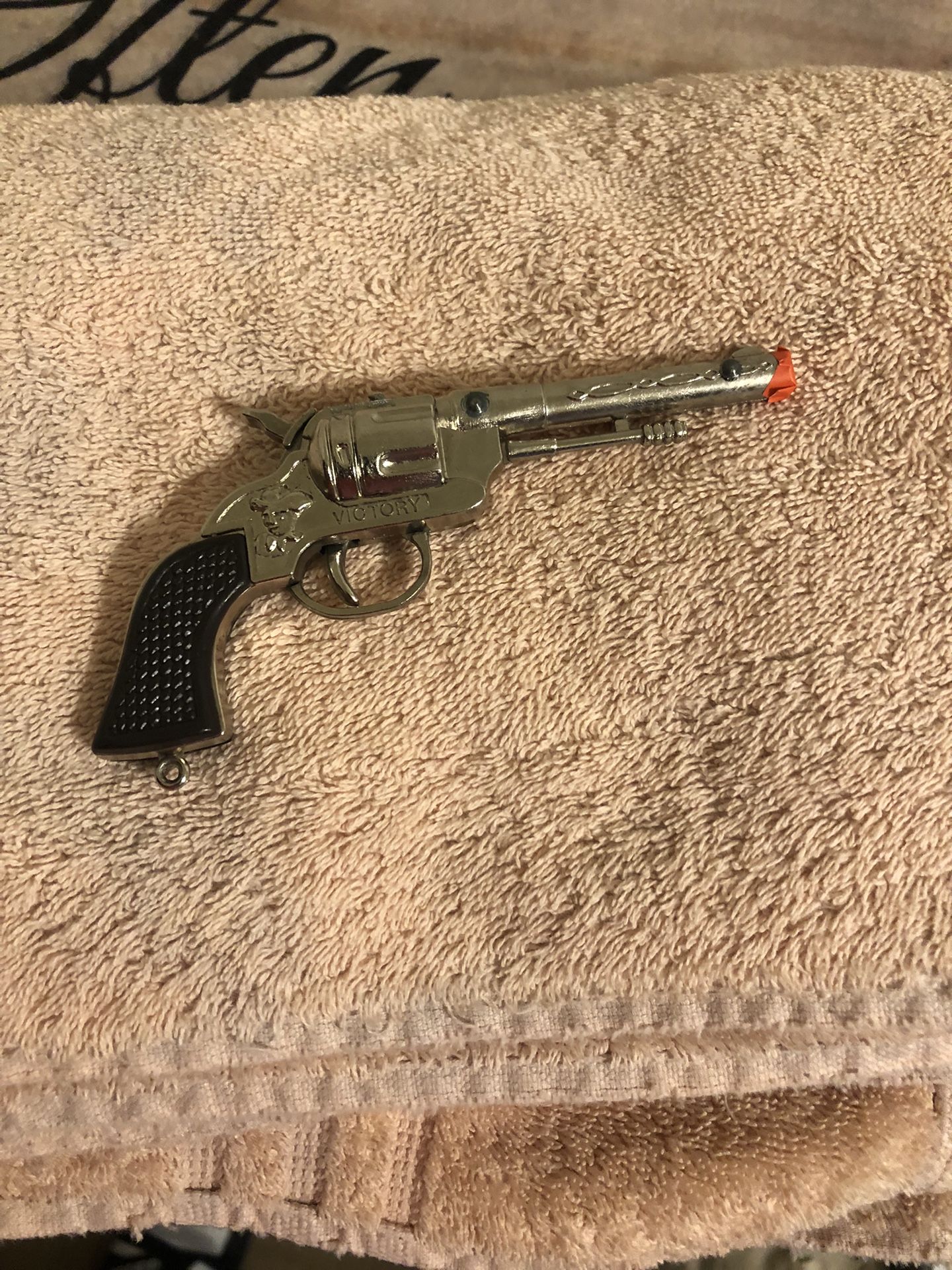 Vintage Victory Cap Gun Revolver Keychain Action Works 4 1/2” Long