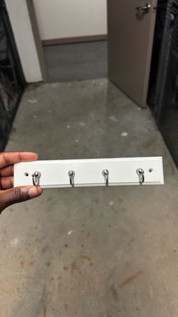 White Wall-Mounted Hook Rail with 4 Hooks