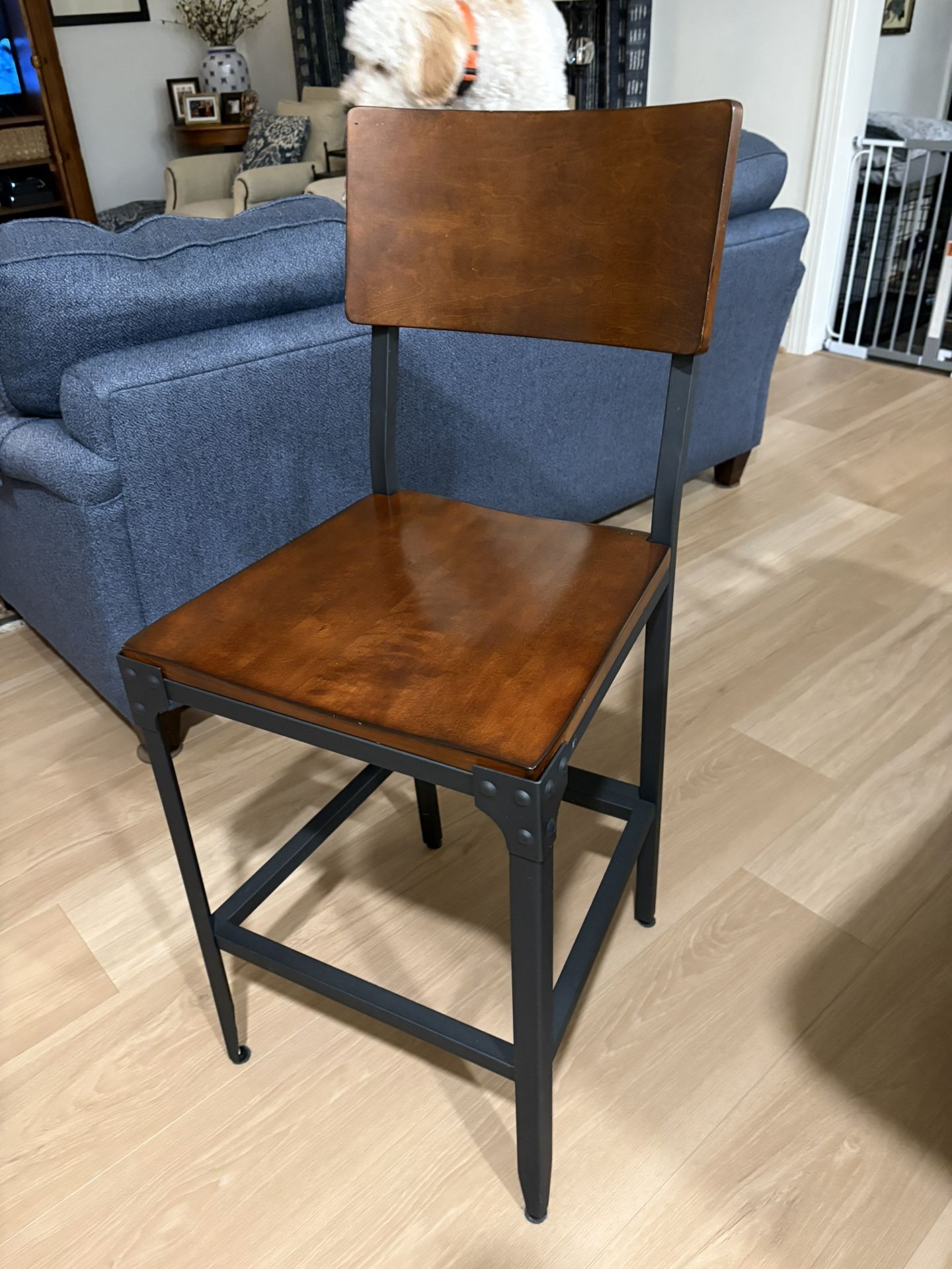 4 Counter Height Stools