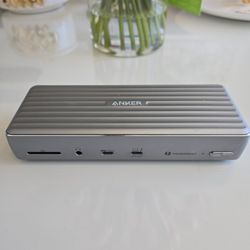 Anker 777 Thunderbolt 4 Hub