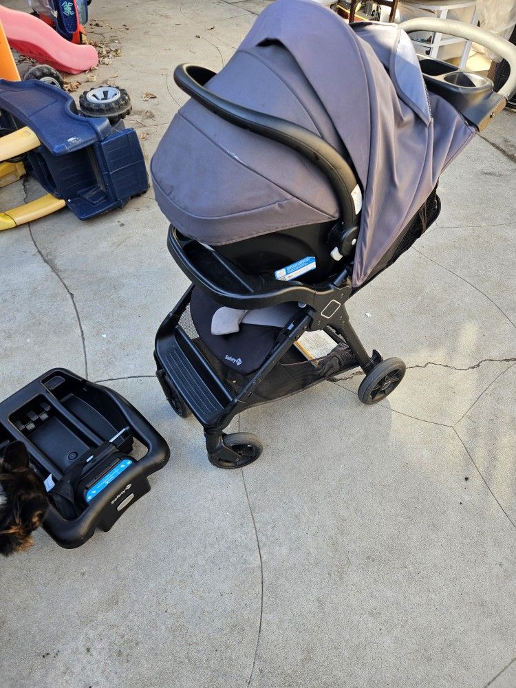 Stroller And Infant Car Seat With Dock