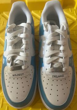 White Nike Air Max Custom Taylor Swift Shoes