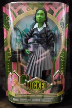 WICKED ELPHABA AT SHIZ UNIVERSITY