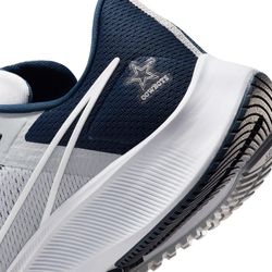 Cowboy's, Raiders Zoom Pegasus sideline shoe sizes 9-12 (PRICE IS FIRM)