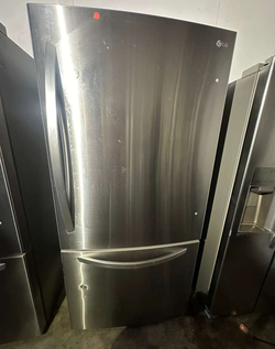 Deal: LG Stainless Bottom Freezer — priced for a couple dents
