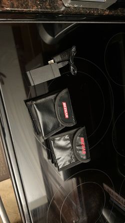 Bezgar charger and batteries