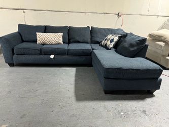 SECTIONAL COUCH SOFA