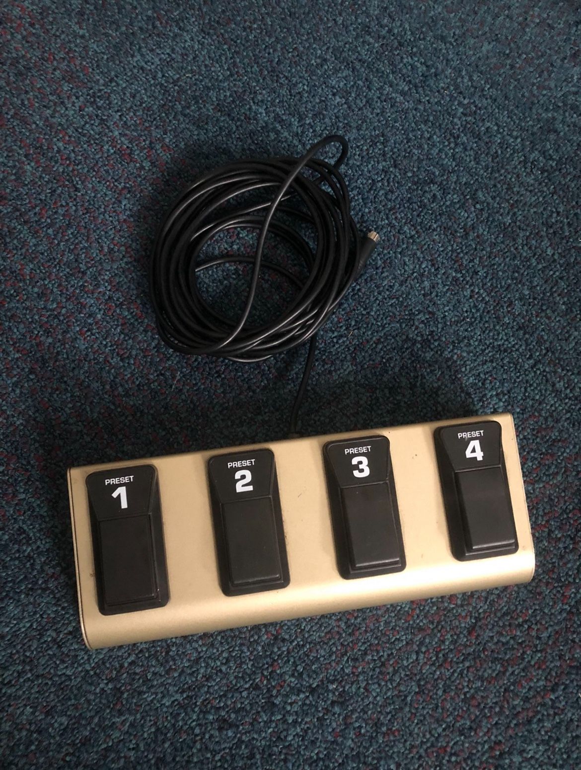 Behringer FS114 Foot Switch