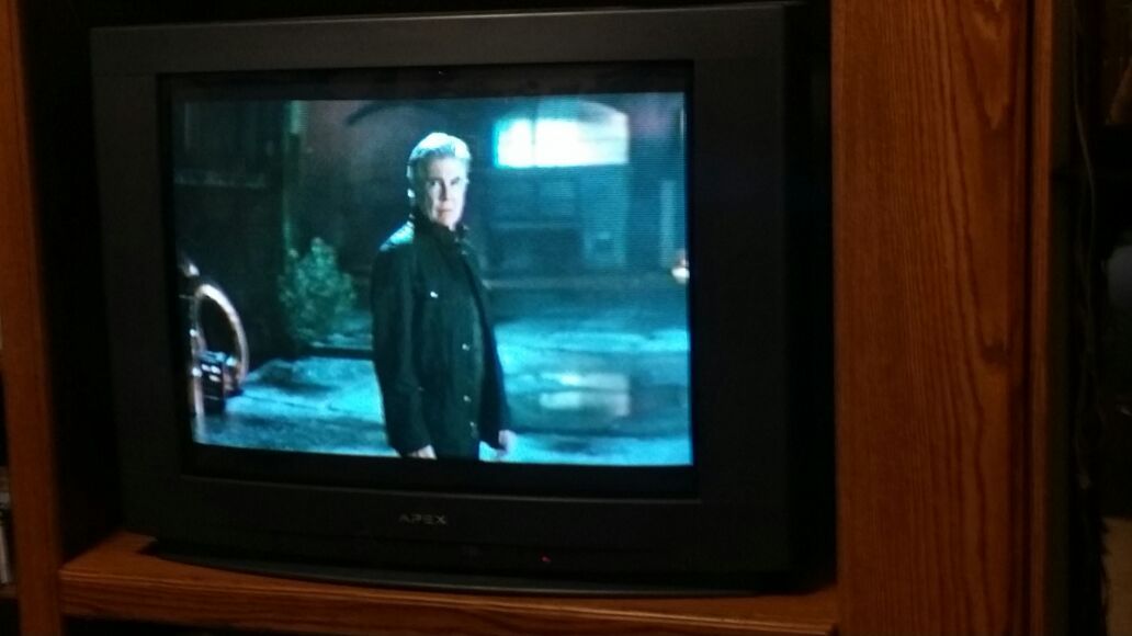 APEX 27" STEREO TV